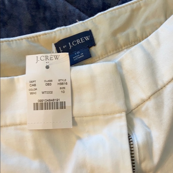 3.5in J.Crew Shorts - Picture 3 of 4